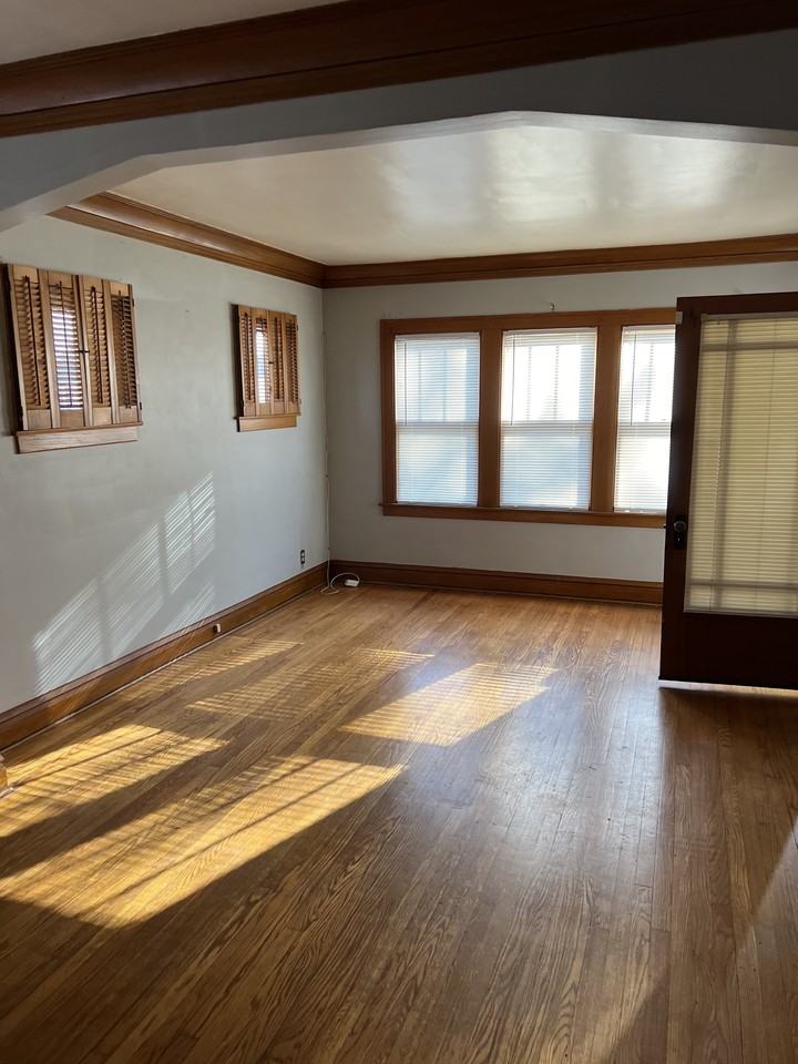 228 Waltham St #NA - Photo 4 of 15