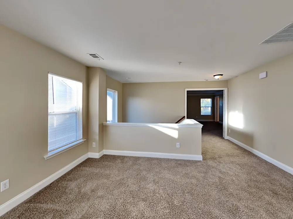 381 Roseglen Dr #NA - Photo 3 of 11