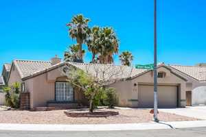 featured image of 6104 Desert Haven Rd #NA