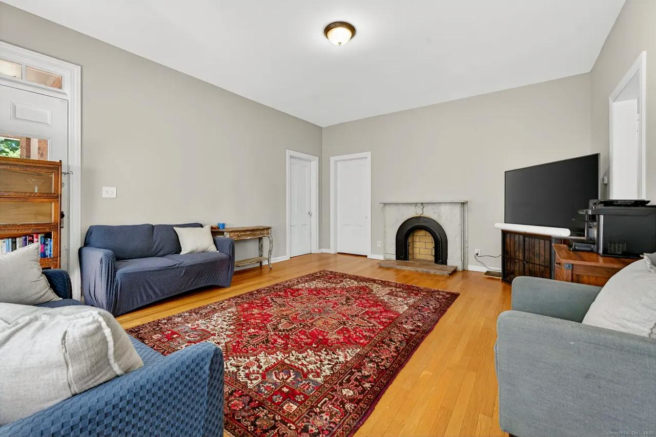319 Main St #1 - Photo 7 of 16