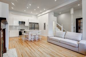 featured image of 3552 Rue Hutchison