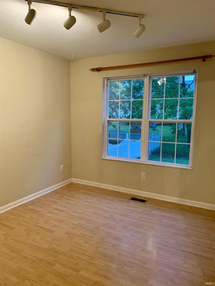3882 S Claybridge Dr - Photo 4 of 15