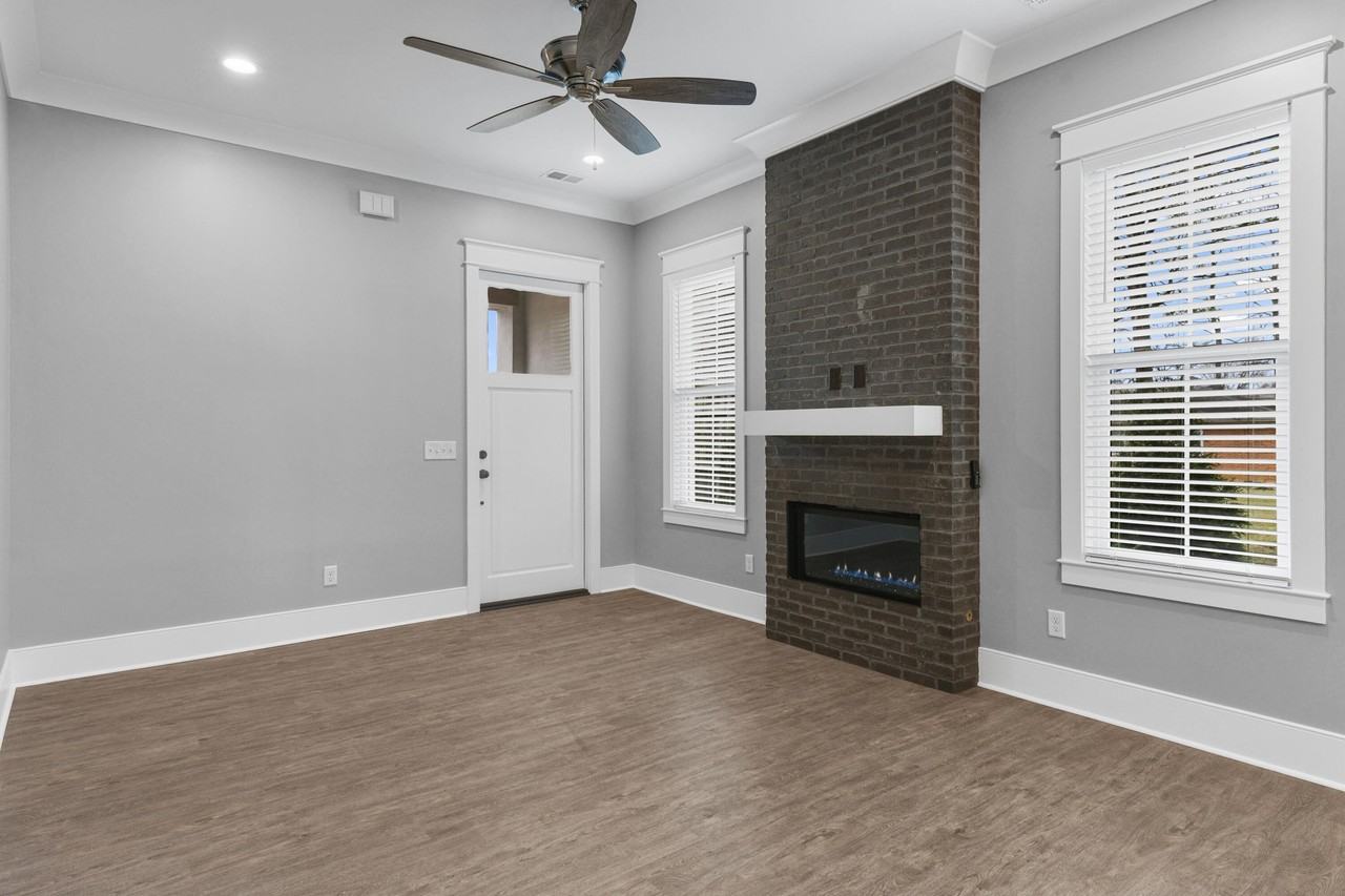1713 Double Oak Trl - Photo 3 of 36
