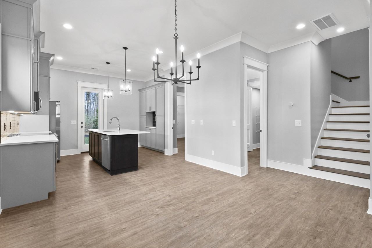 1713 Double Oak Trl - Photo 4 of 36