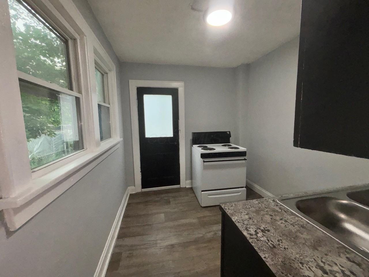 36 N Eureka Ave - Photo 6 of 12
