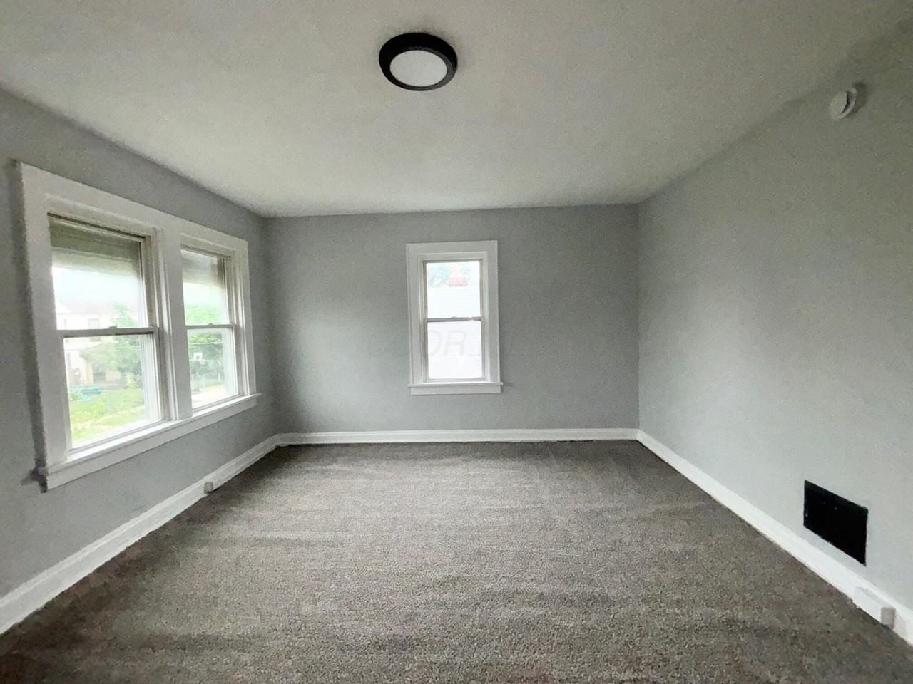 36 N Eureka Ave - Photo 7 of 12