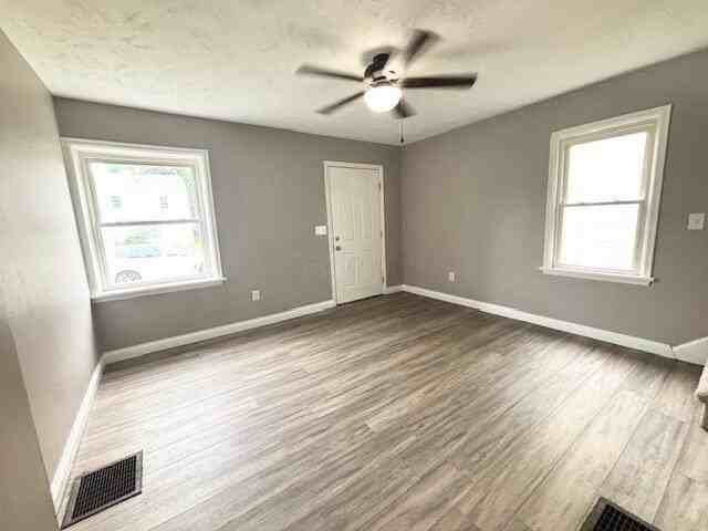 1715 E Whittier St - Photo 3 of 9