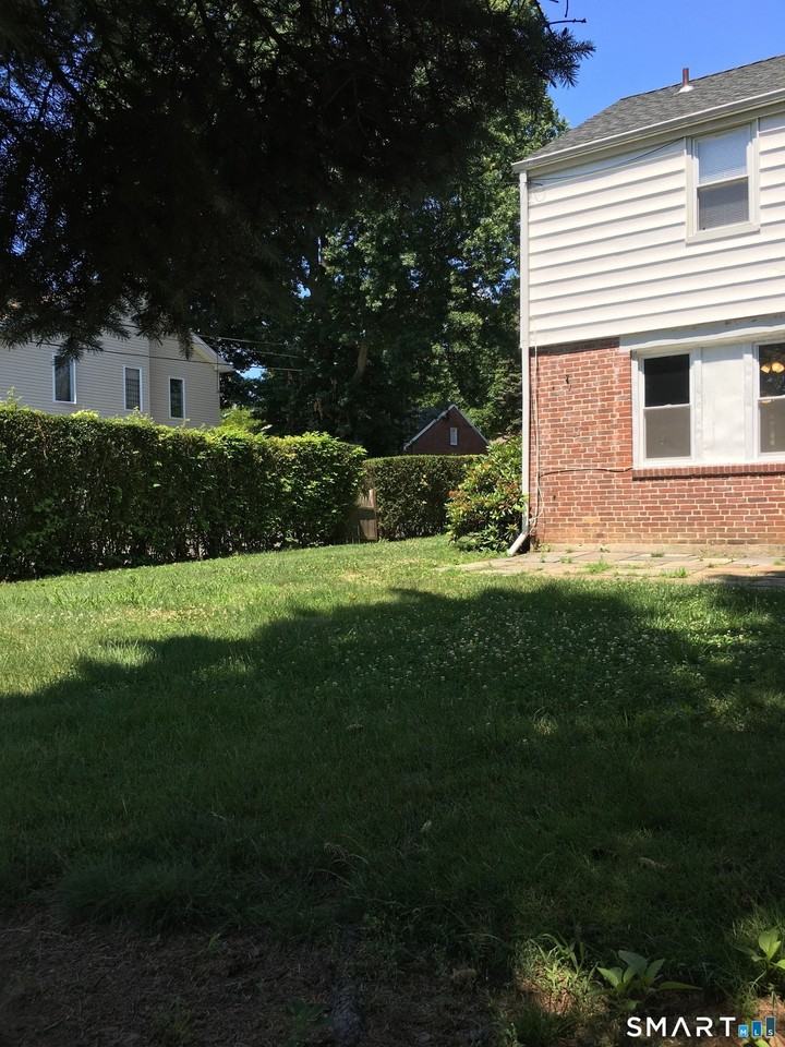 8 High Ridge Dr - Photo 4 of 7
