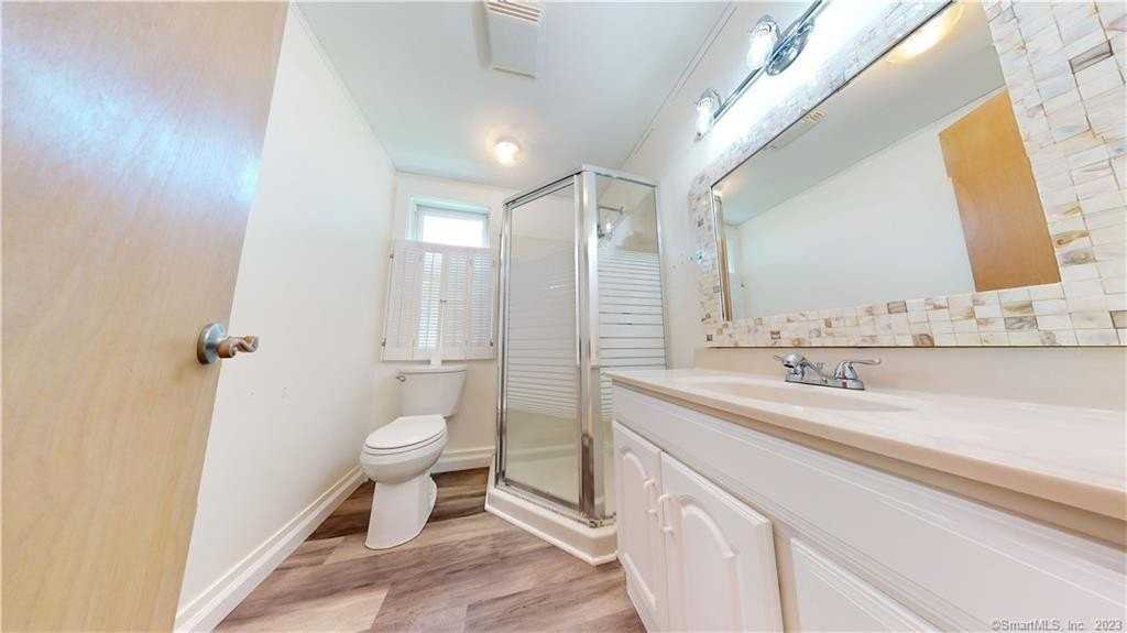 38 Concord Ave - Photo 6 of 30