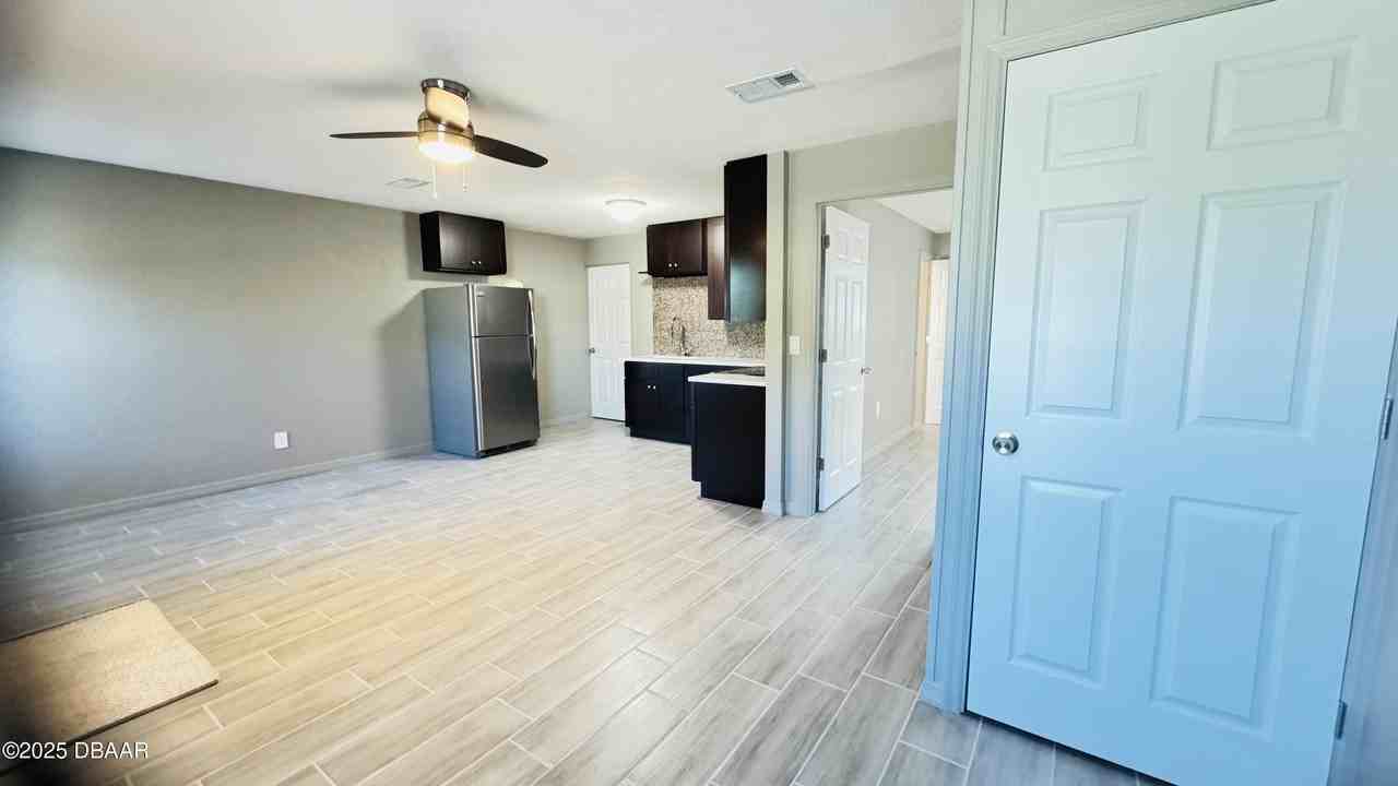 901 N Peninsula Dr #901 - Photo 5 of 18