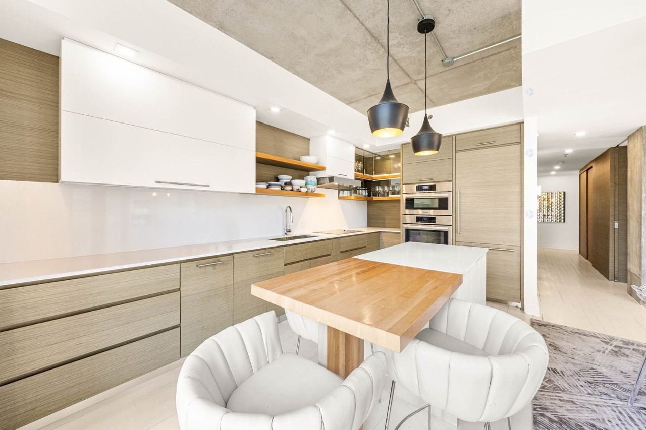 777 Rue Gosford - Photo 6 of 21