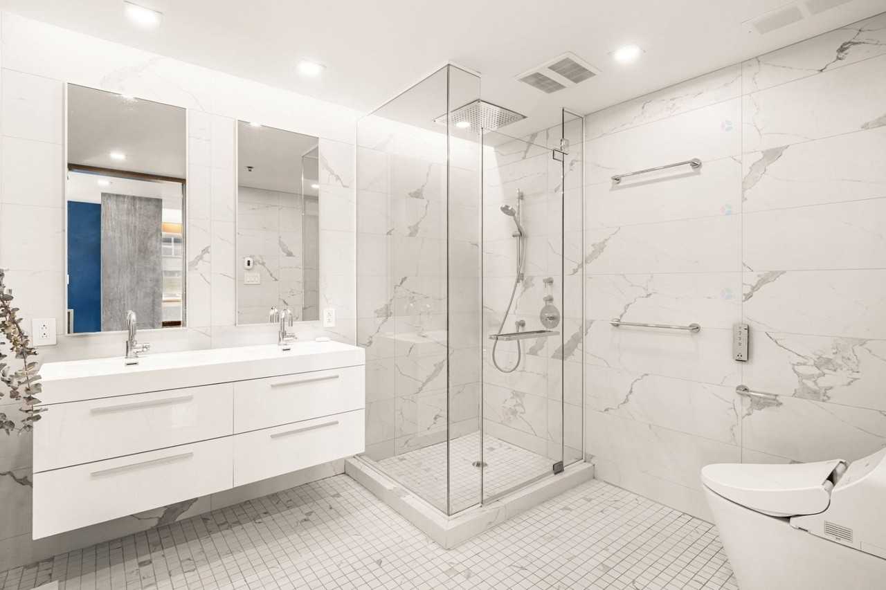 777 Rue Gosford - Photo 7 of 21