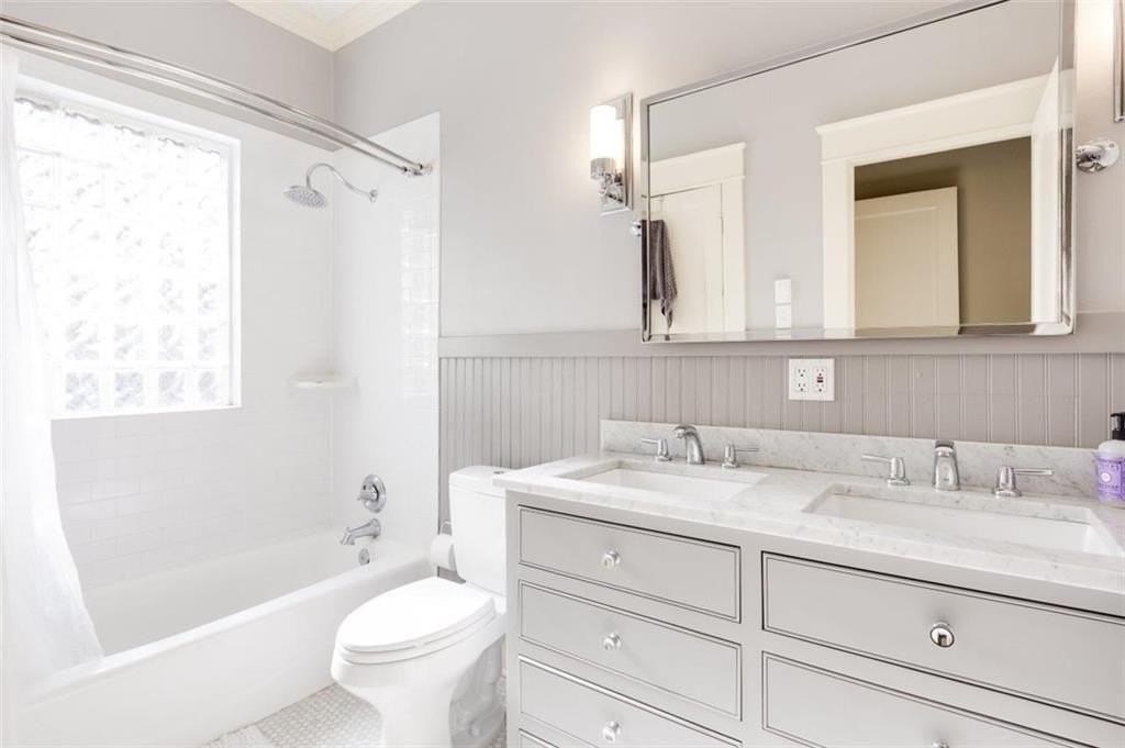 1337 N Highland Ave Ne - Photo 5 of 9