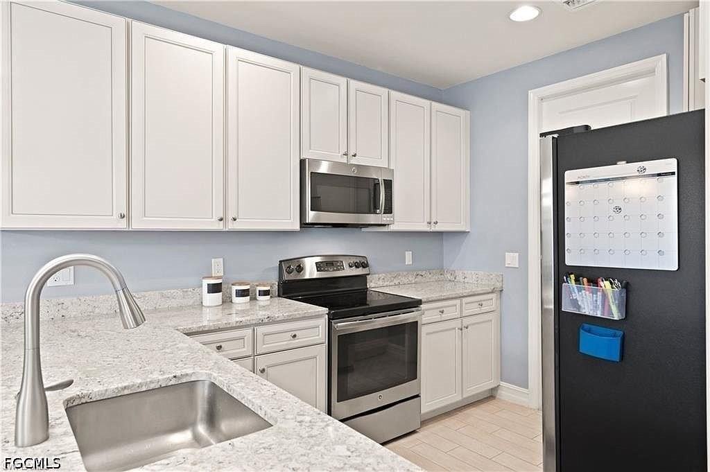 15800 Portofino Springs Blvd #102 - Photo 3 of 40