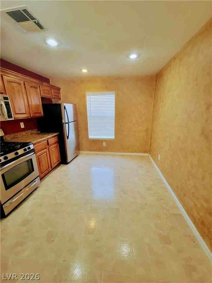 5057 W Eldorado Ln - Photo 4 of 31