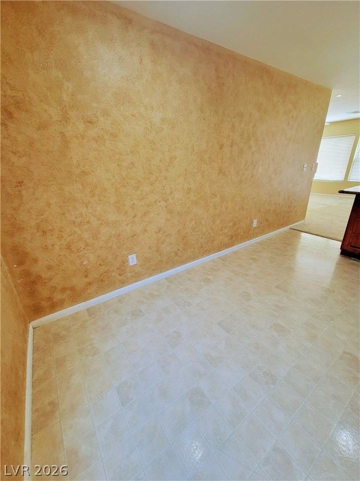 5057 W Eldorado Ln - Photo 5 of 31