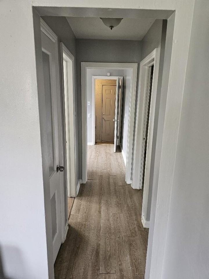 15143 Evergreen Rd - Photo 2 of 7