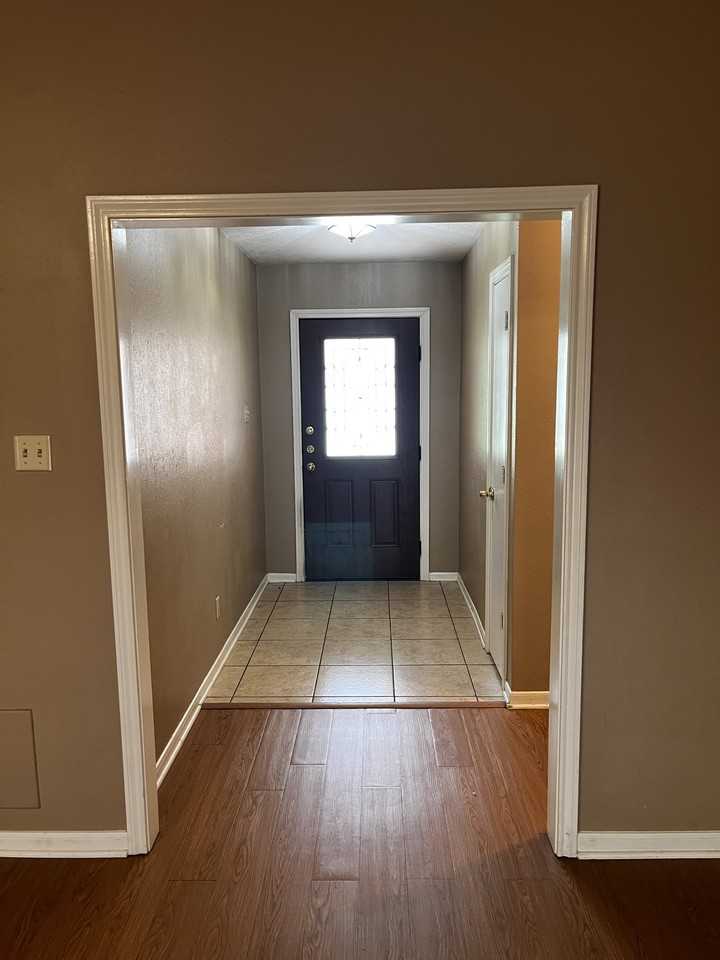 4009 Hunter Creek Dr #4009 - Photo 2 of 37