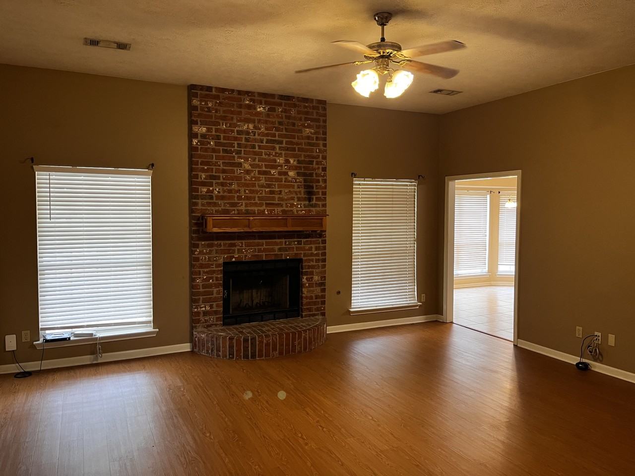 4009 Hunter Creek Dr #4009 - Photo 3 of 37