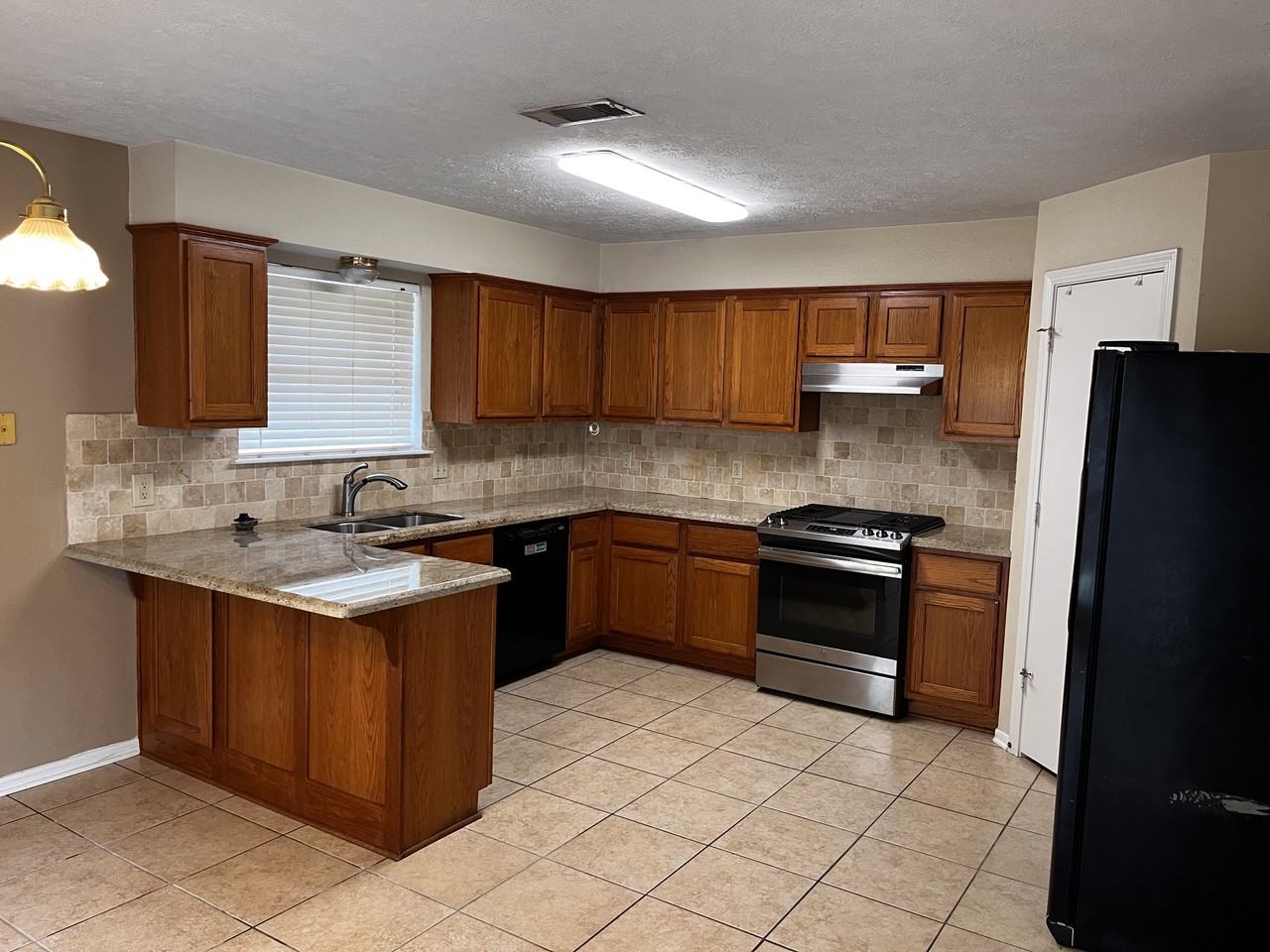 4009 Hunter Creek Dr #4009 - Photo 5 of 37