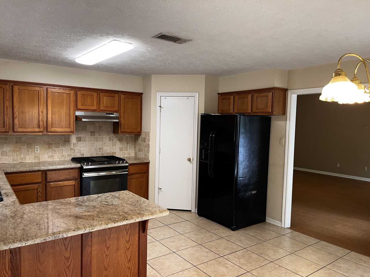 4009 Hunter Creek Dr #4009 - Photo 6 of 37