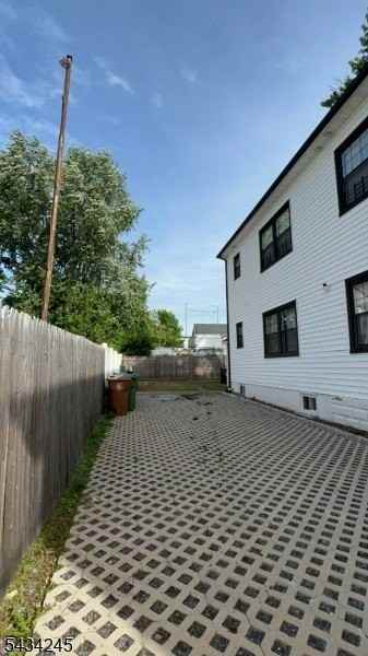 913 Union St #1 - Photo 2 of 24
