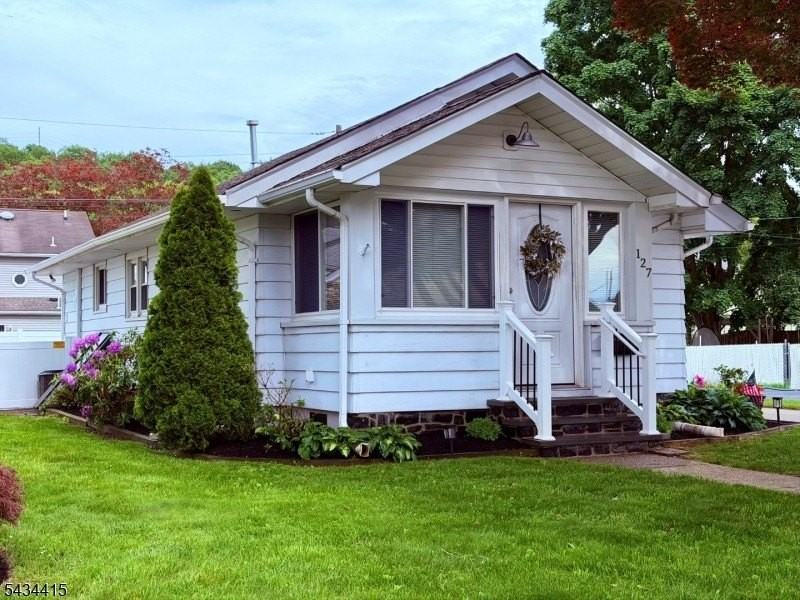 127 Jackson St - Photo 5 of 32