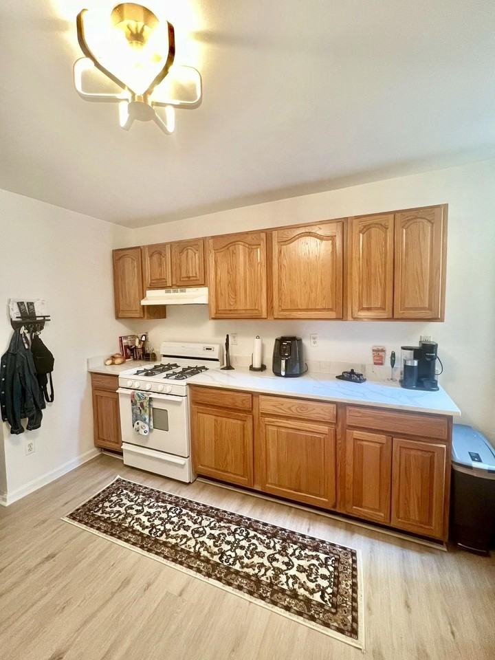421 Adams St #2L - Photo 2 of 19