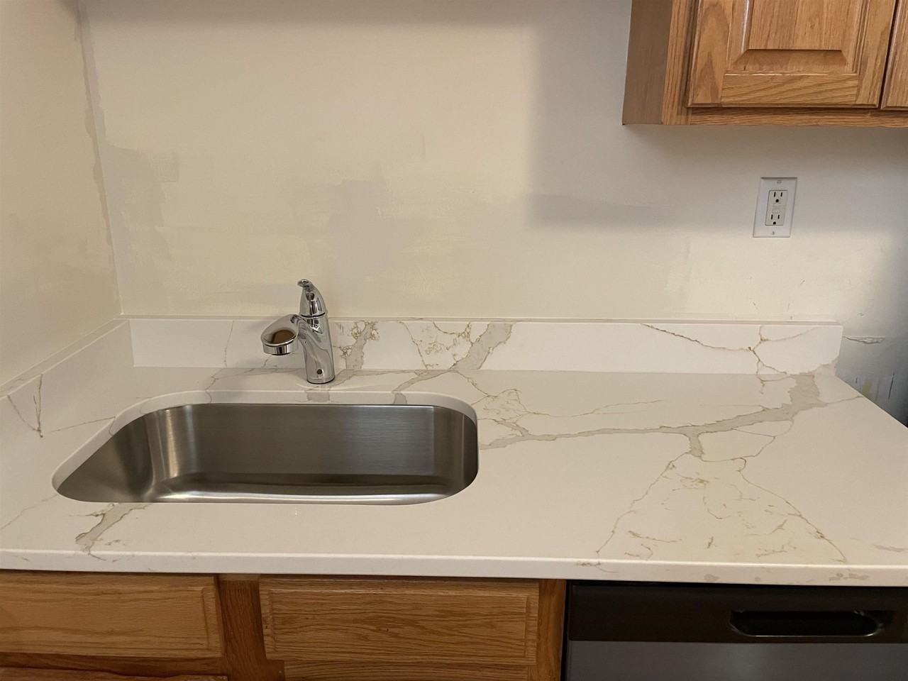 421 Adams St #2L - Photo 5 of 19