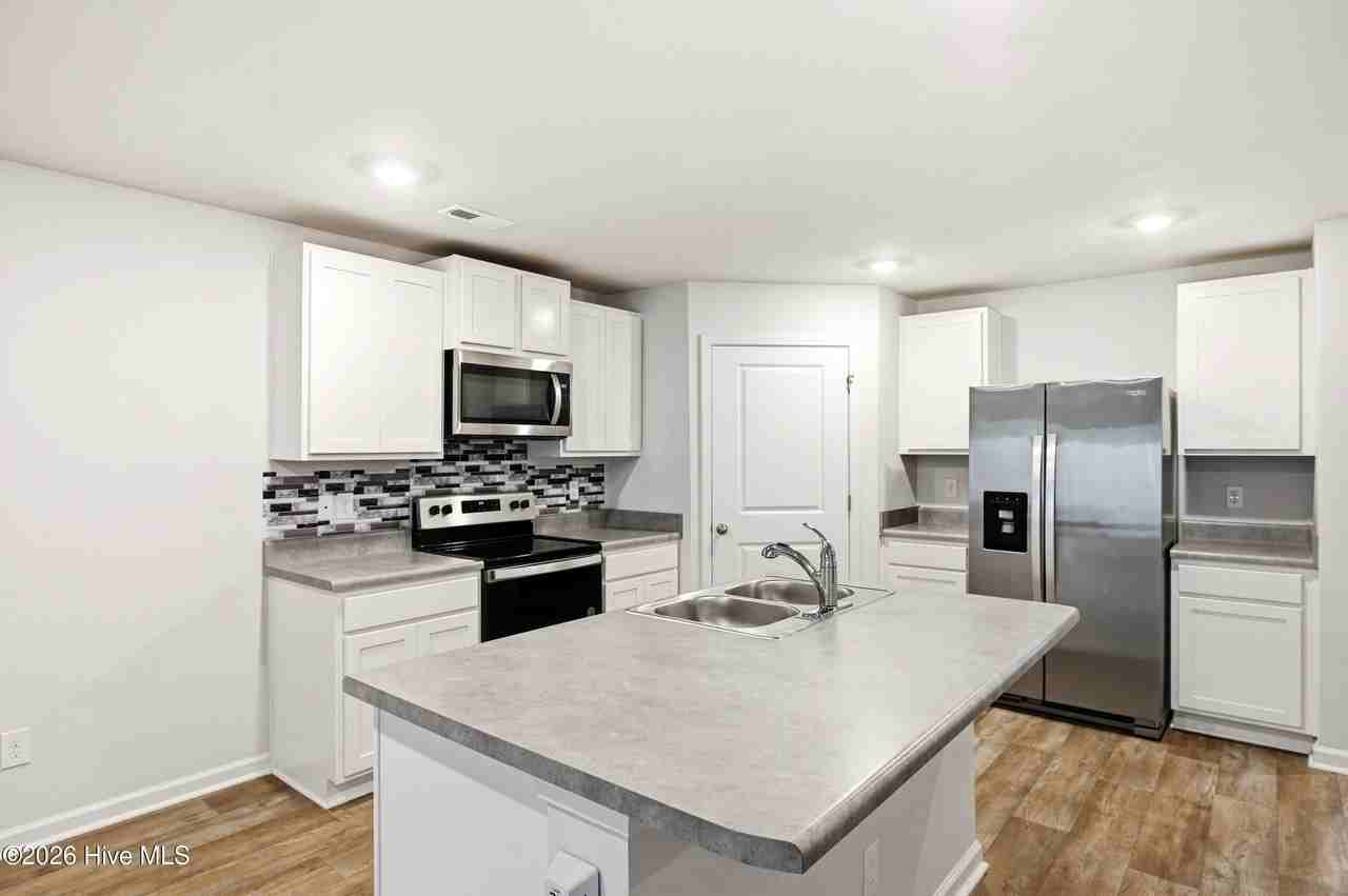 1636 Bellamy Place Dr Ne - Photo 3 of 36