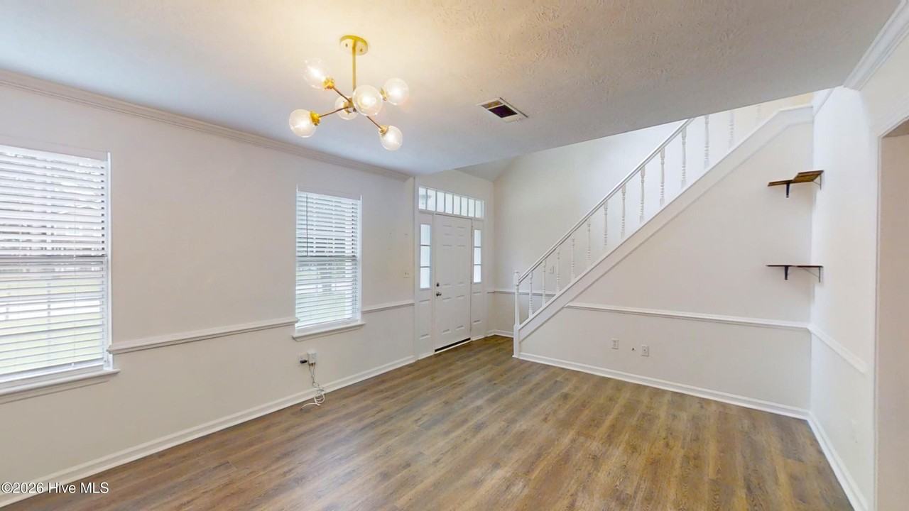 4139 Fair Oaks Rd - Photo 5 of 25