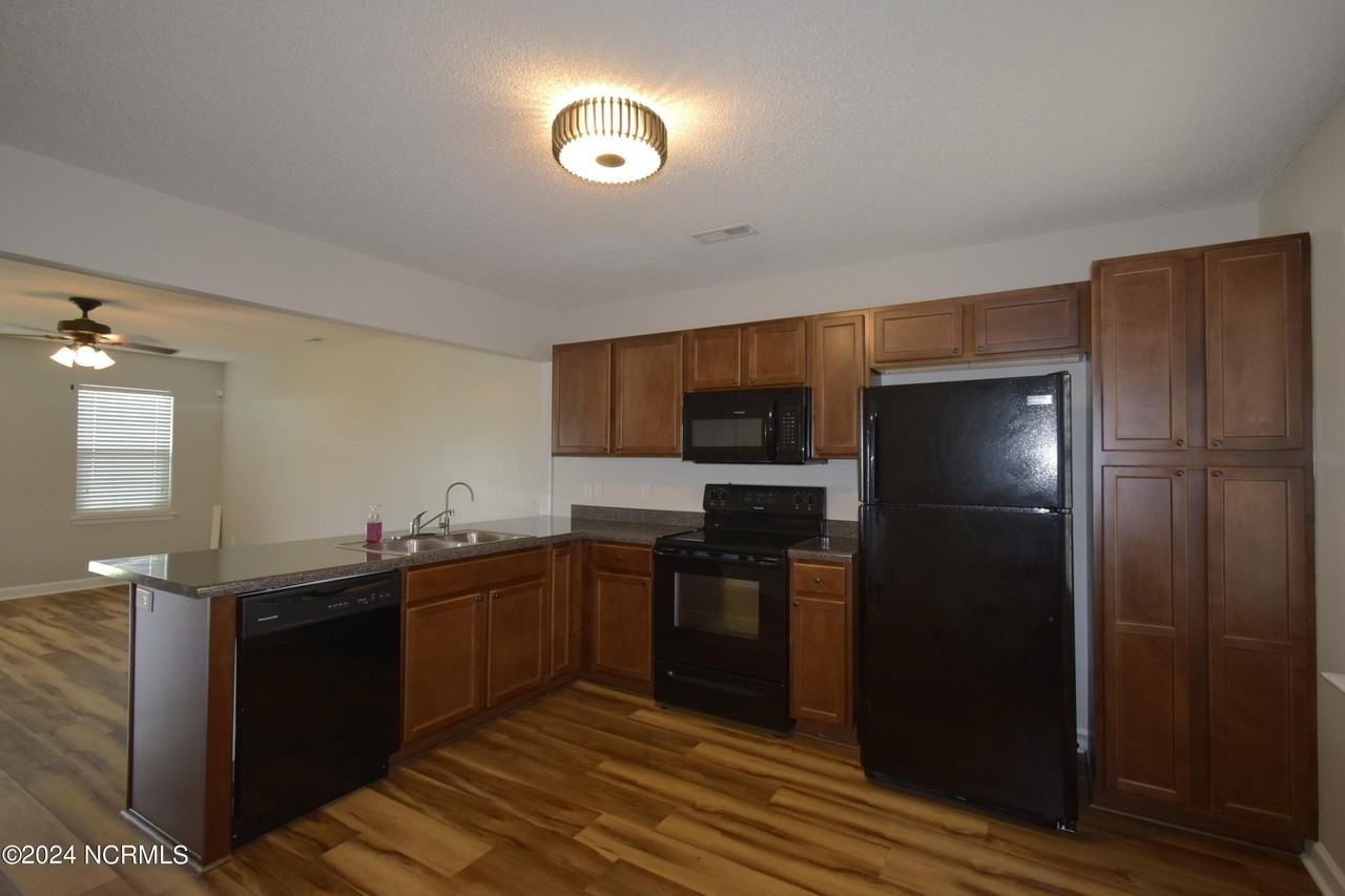 202 Lanieve Ct #4 - Photo 6 of 23
