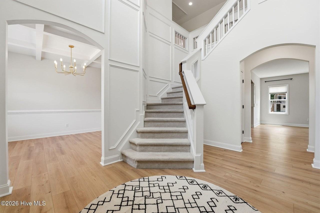 114 Sandy Springs Rd - Photo 4 of 50