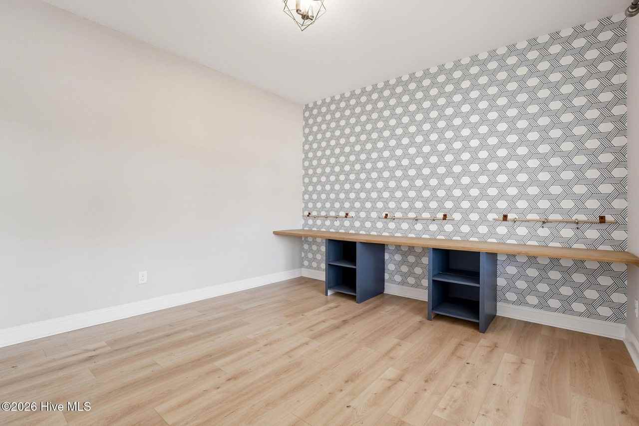 114 Sandy Springs Rd - Photo 6 of 50