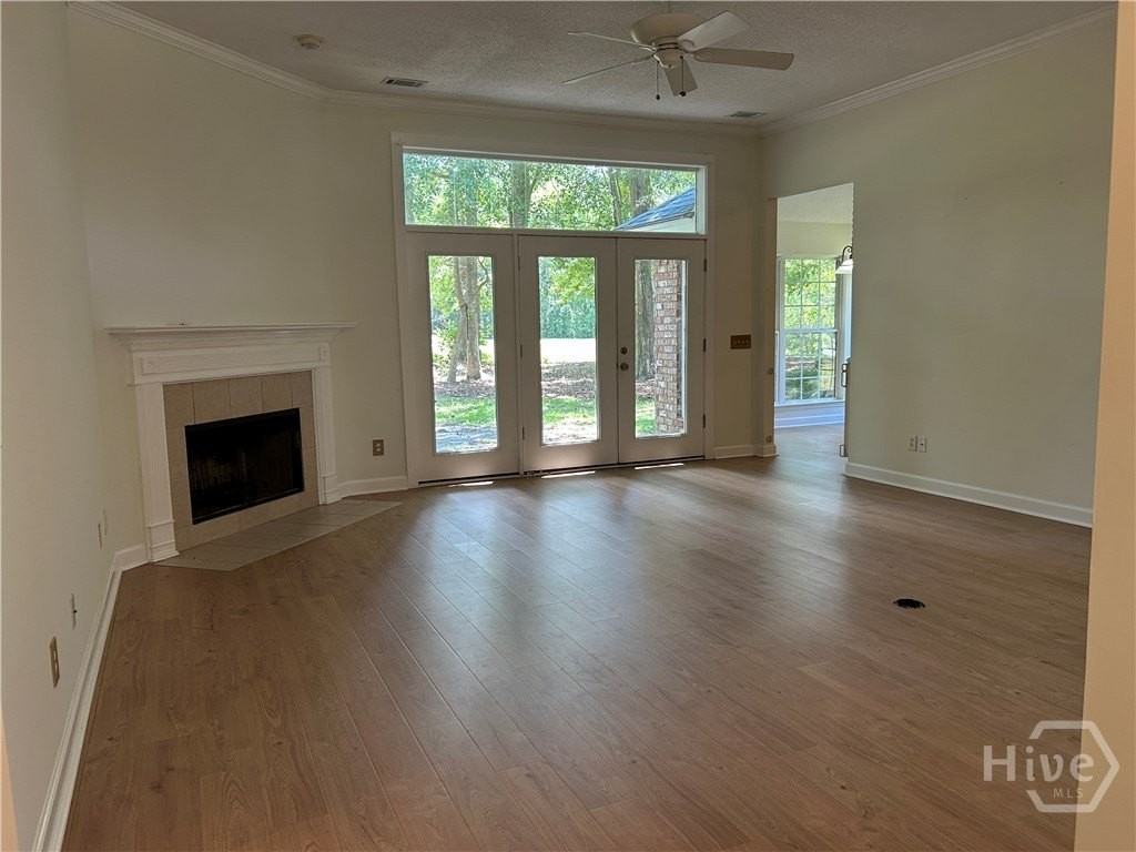 547 Marshview Dr - Photo 3 of 28