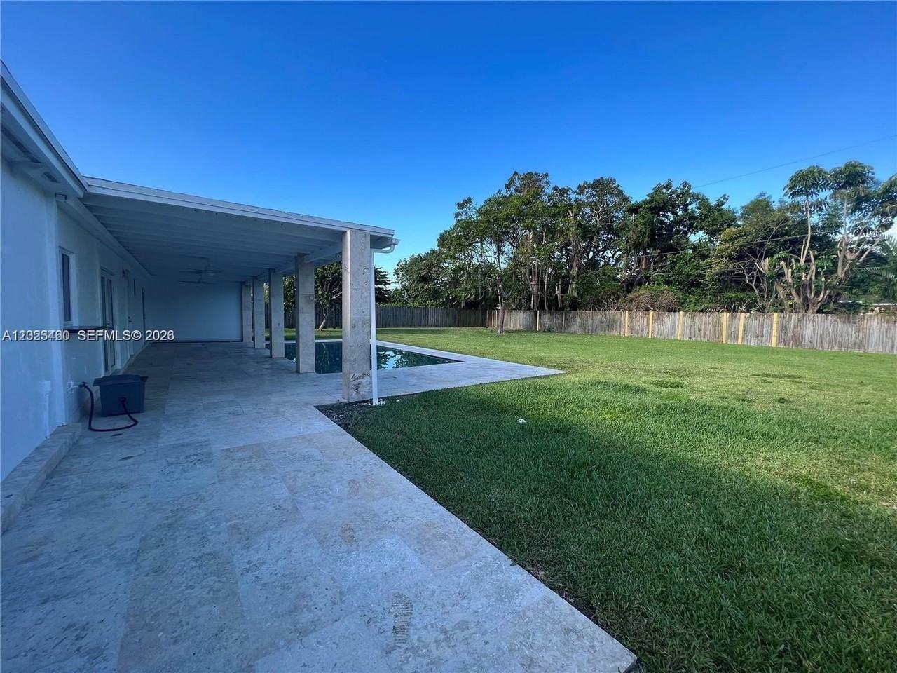 14500 Sw 98th Ave - Photo 4 of 18