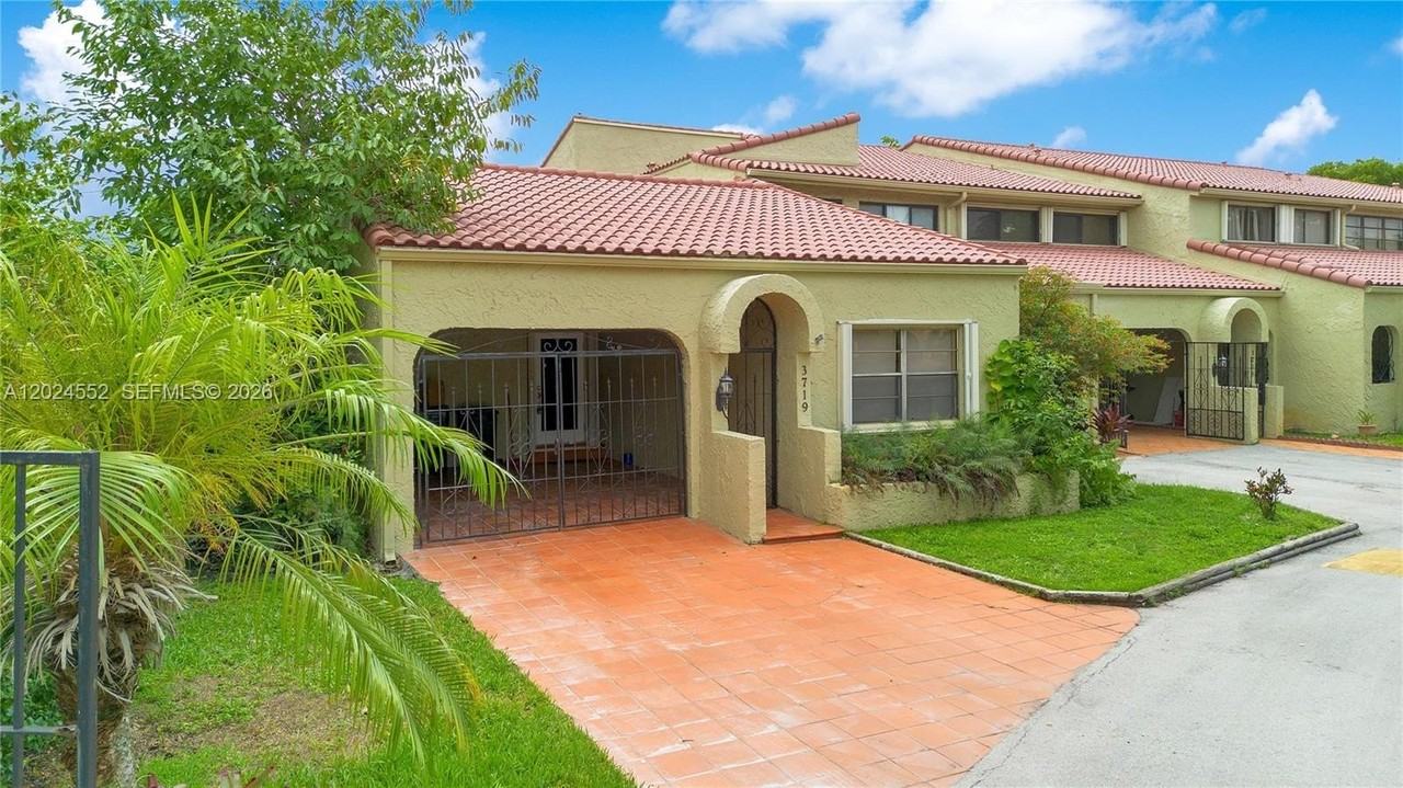 3719 Estepona Ave #18A1 - Photo 3 of 37