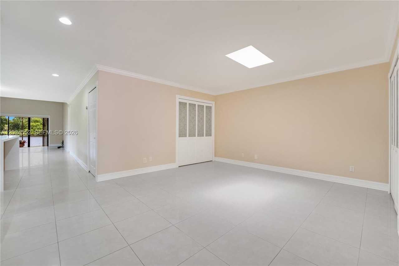 3719 Estepona Ave #18A1 - Photo 6 of 37