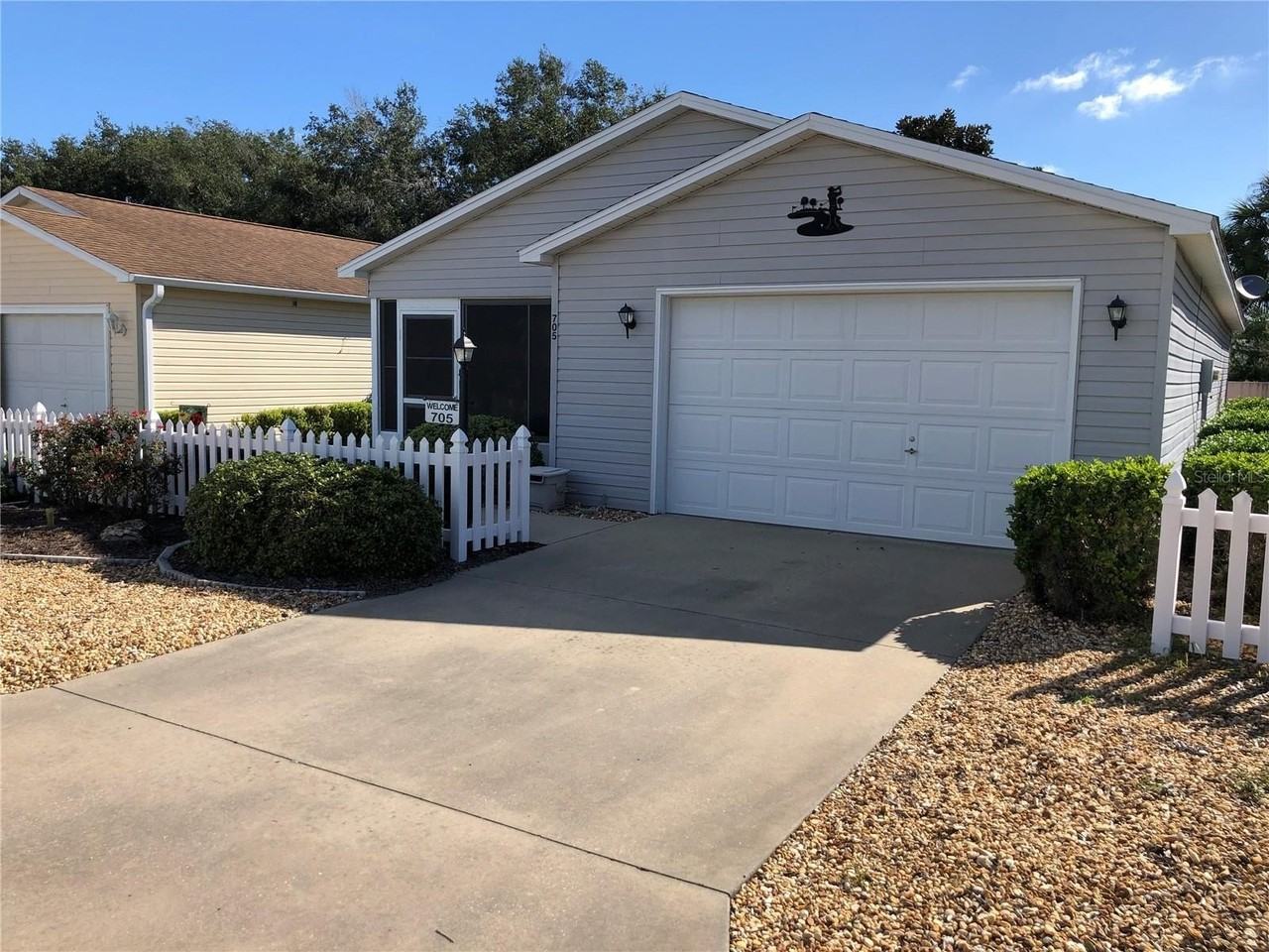 705 Villita Ln - Photo 2 of 23