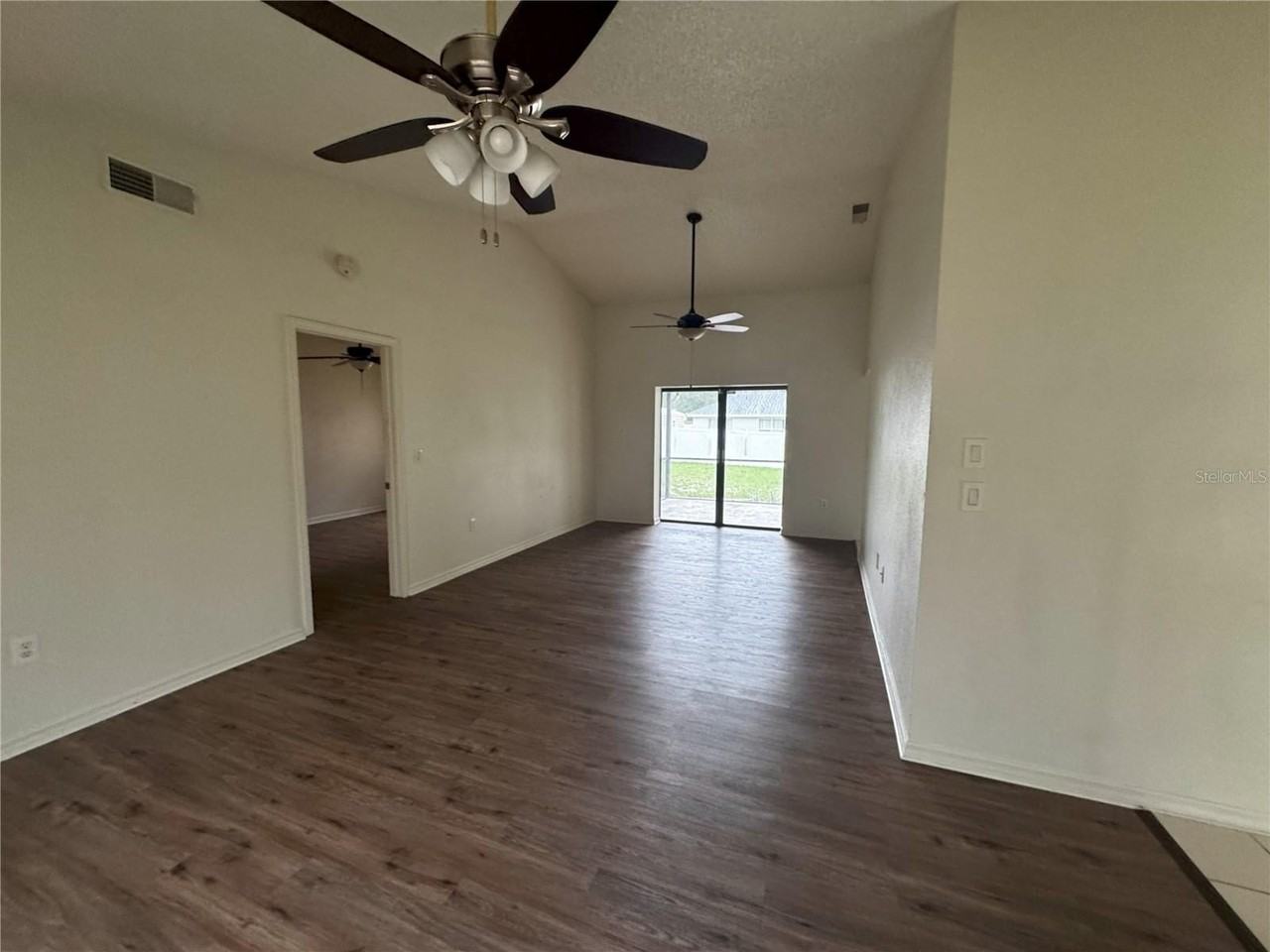 2378 Comerwood Dr - Photo 2 of 18