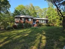 13 Linda Ln E - Photo 1 of 1
