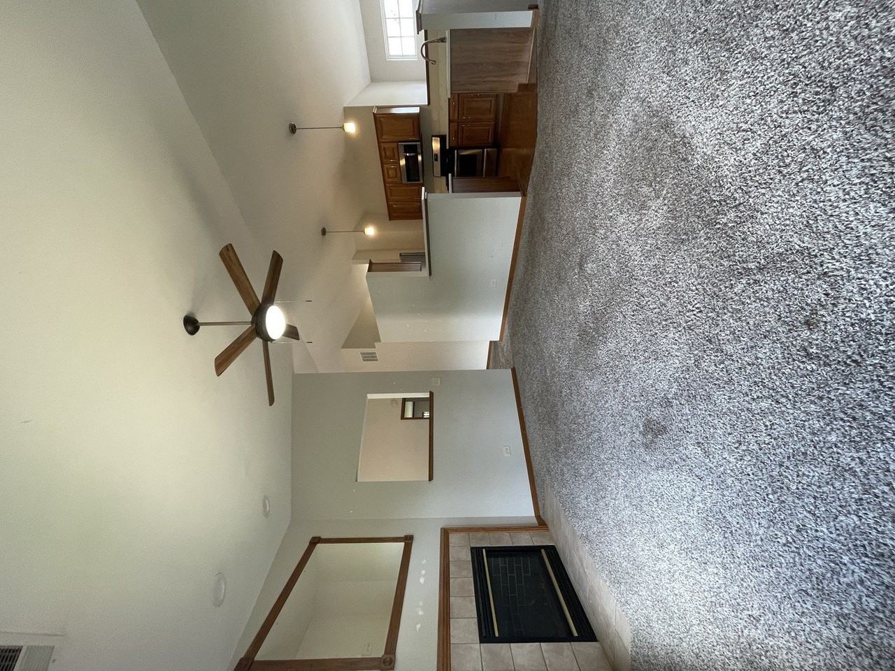 3609 Roanoke Ave - Photo 5 of 19