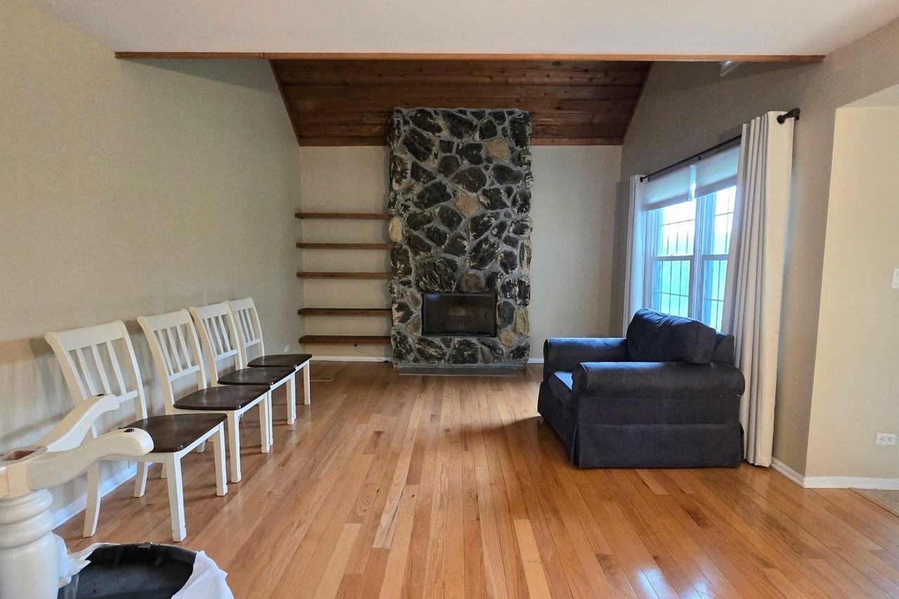 736 Chandler Rd - Photo 3 of 20