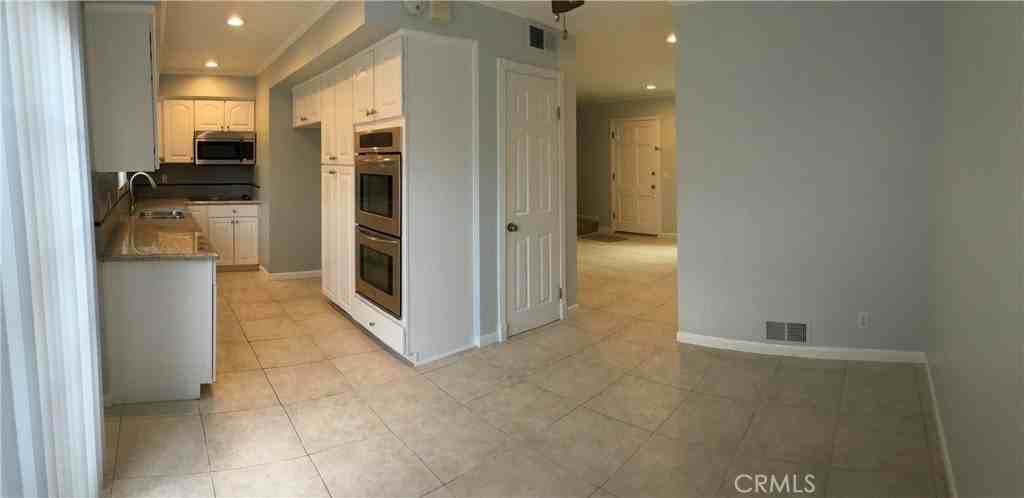 10107 Holburn Dr - Photo 3 of 7