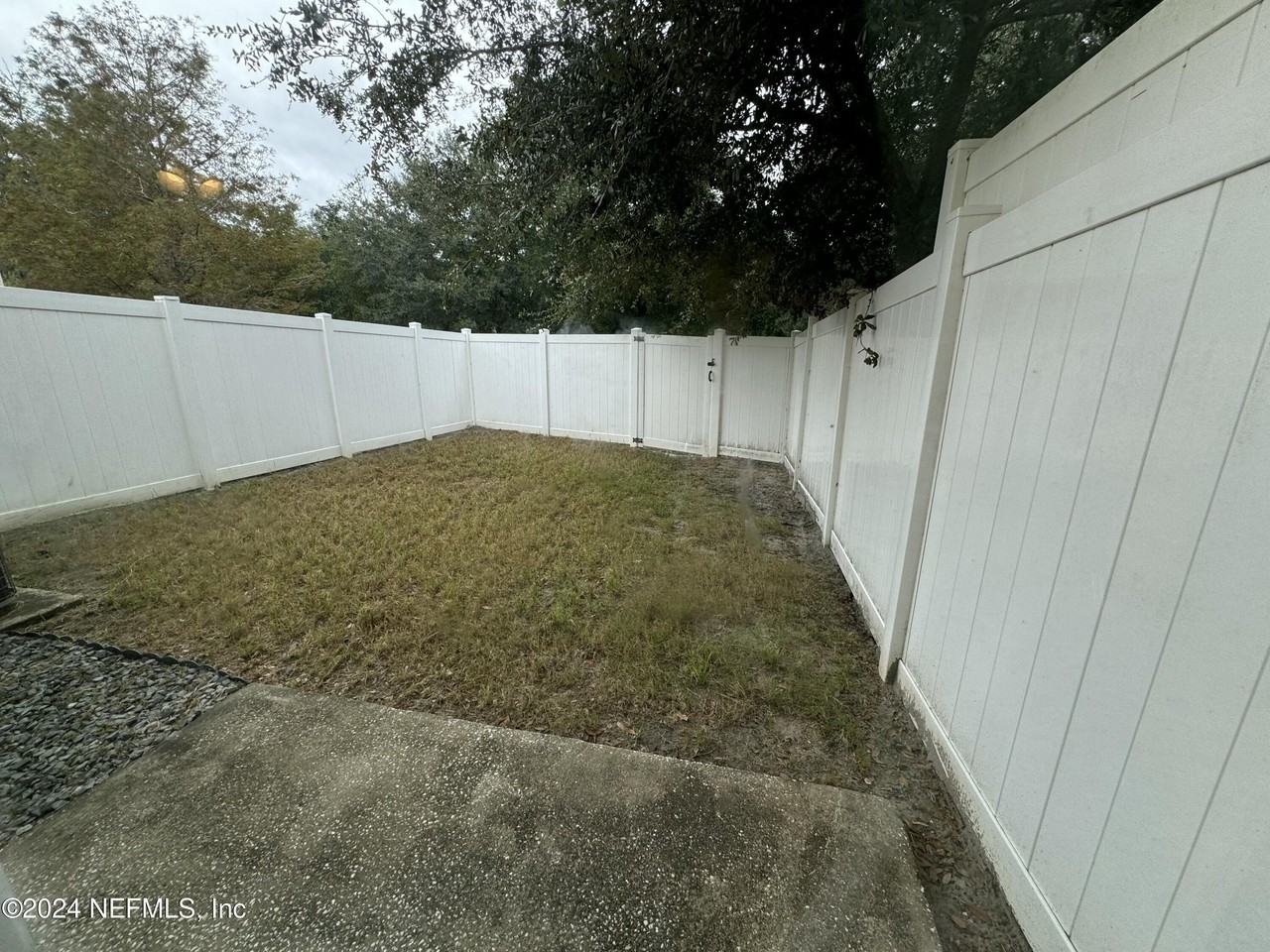 8224 Halls Hammock Ct - Photo 3 of 20