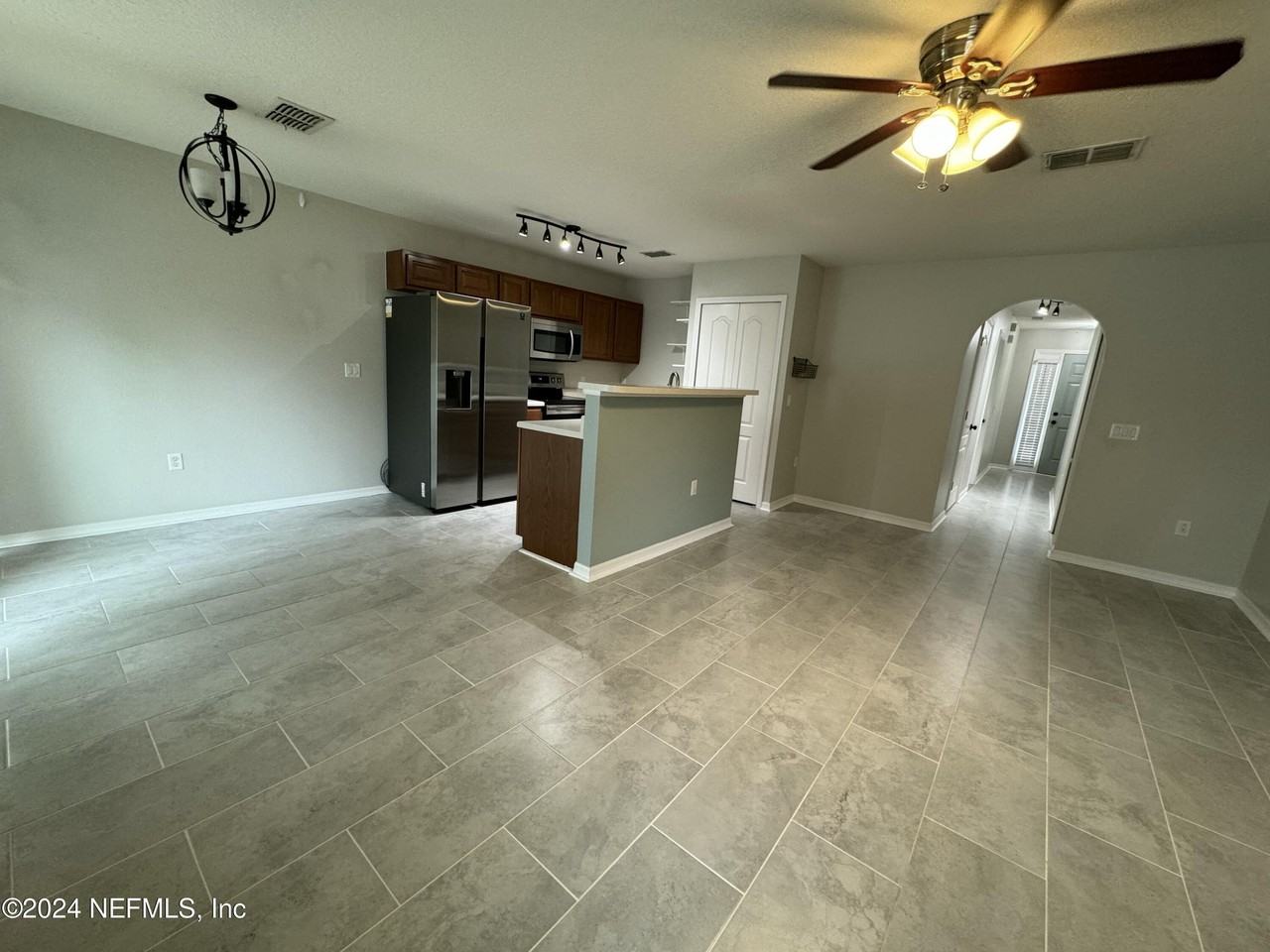 8224 Halls Hammock Ct - Photo 5 of 20