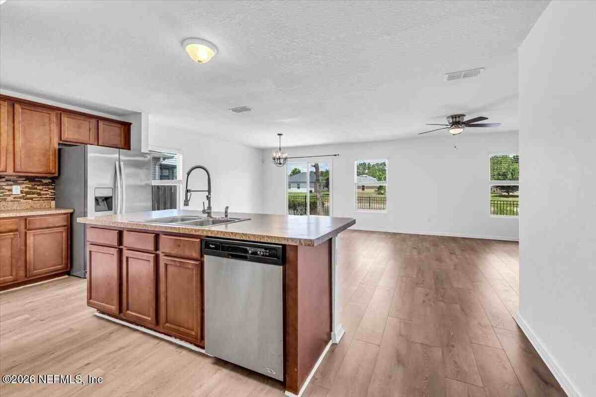 10281 Magnolia Hills Dr - Photo 5 of 26