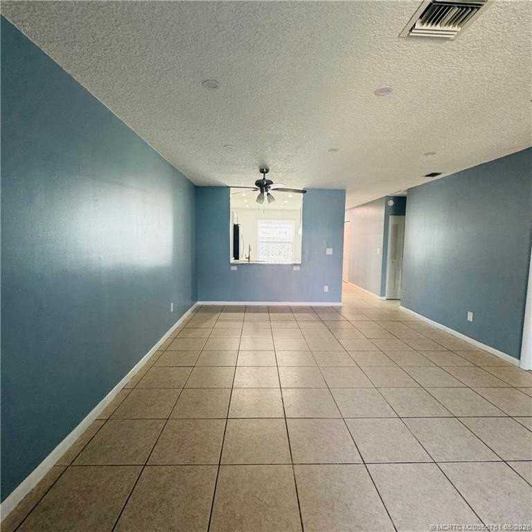 4421 Se Village Rd - Photo 3 of 25