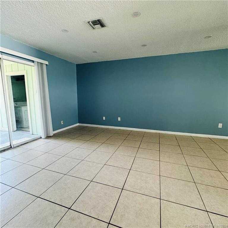 4421 Se Village Rd - Photo 6 of 25