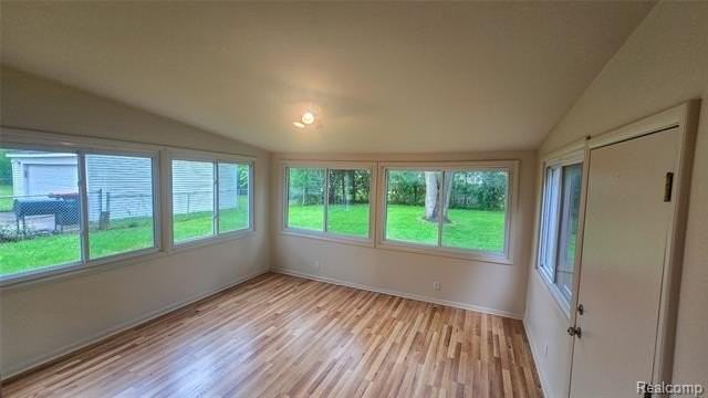 28291 Pierce St - Photo 5 of 15